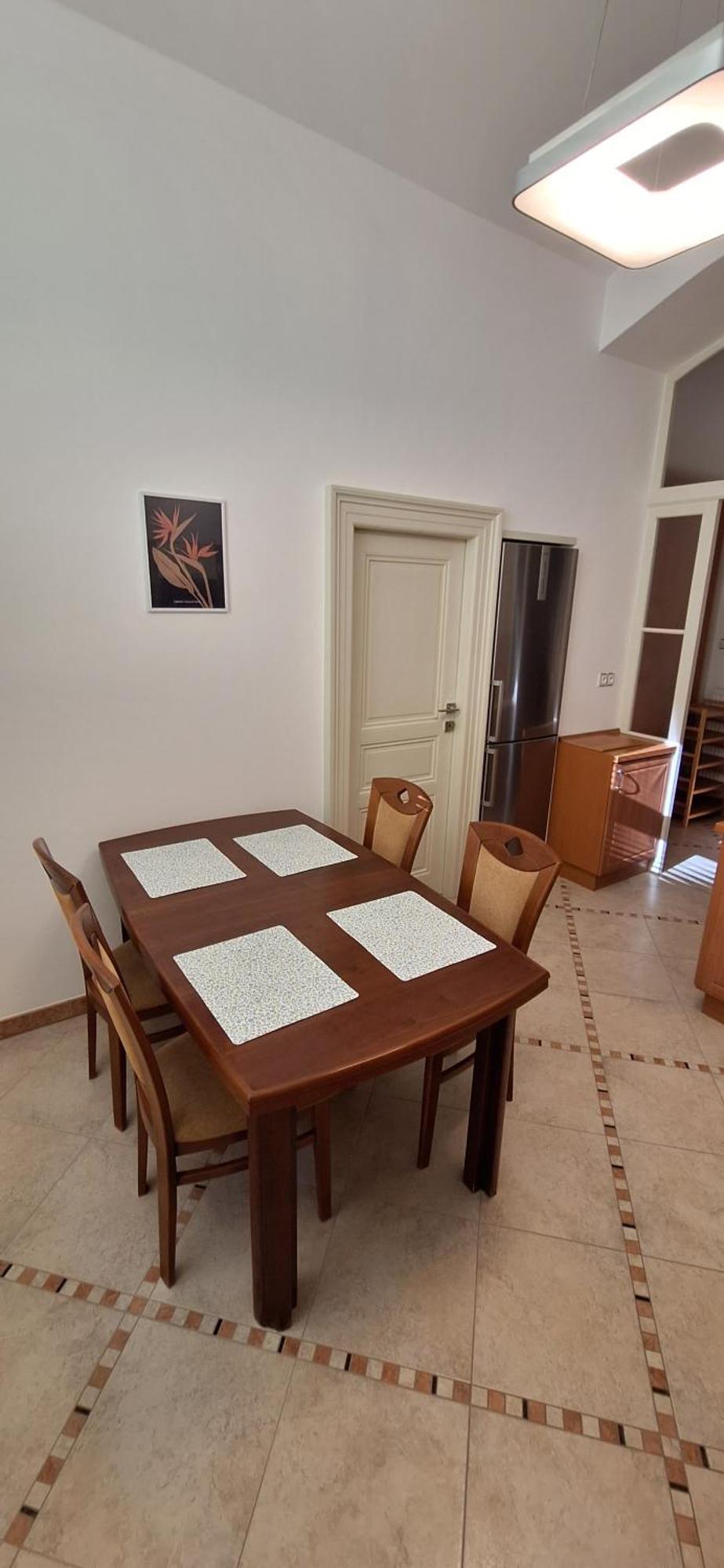 Center Thomas No1 Apartament *
